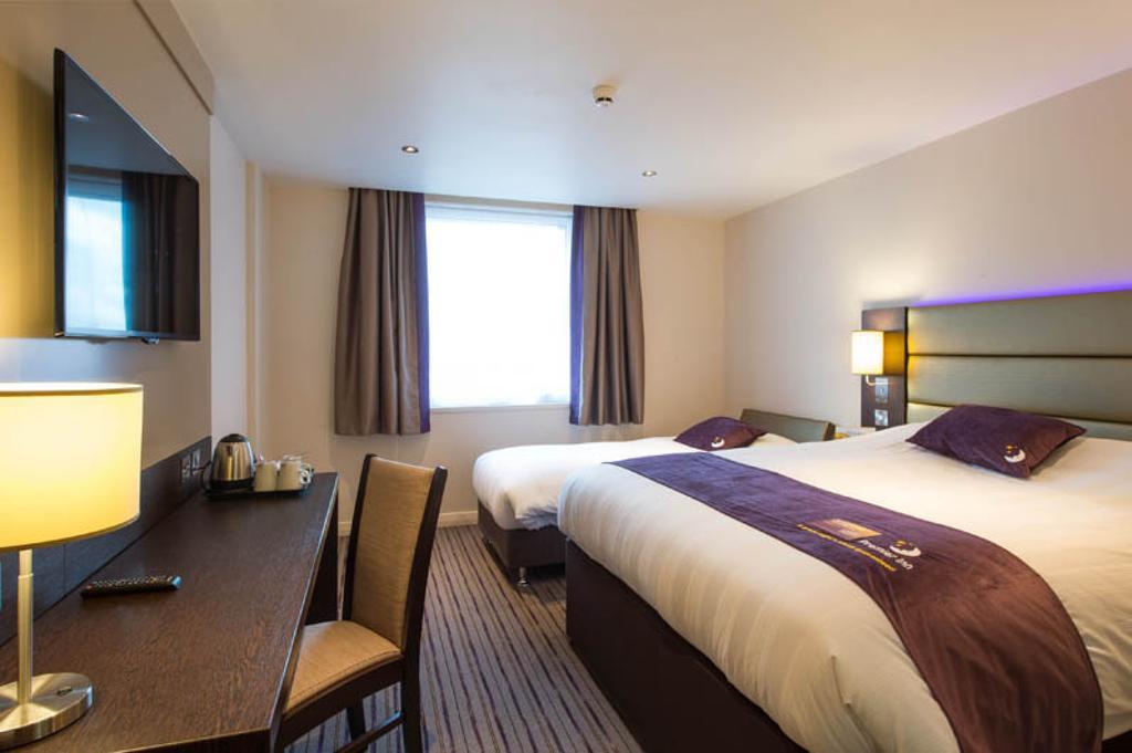 Premier Inn Manchester - Престуич Екстериор снимка