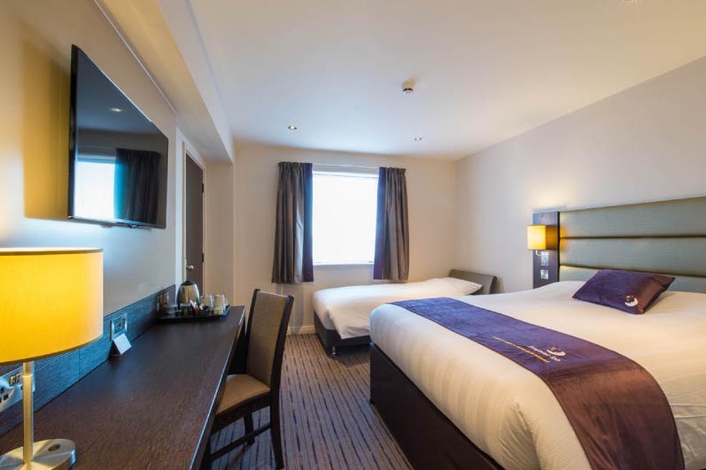 Premier Inn Manchester - Престуич Екстериор снимка