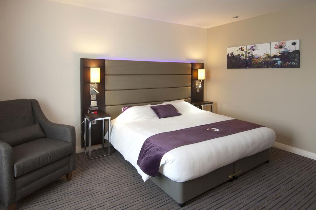 Premier Inn Manchester - Престуич Екстериор снимка