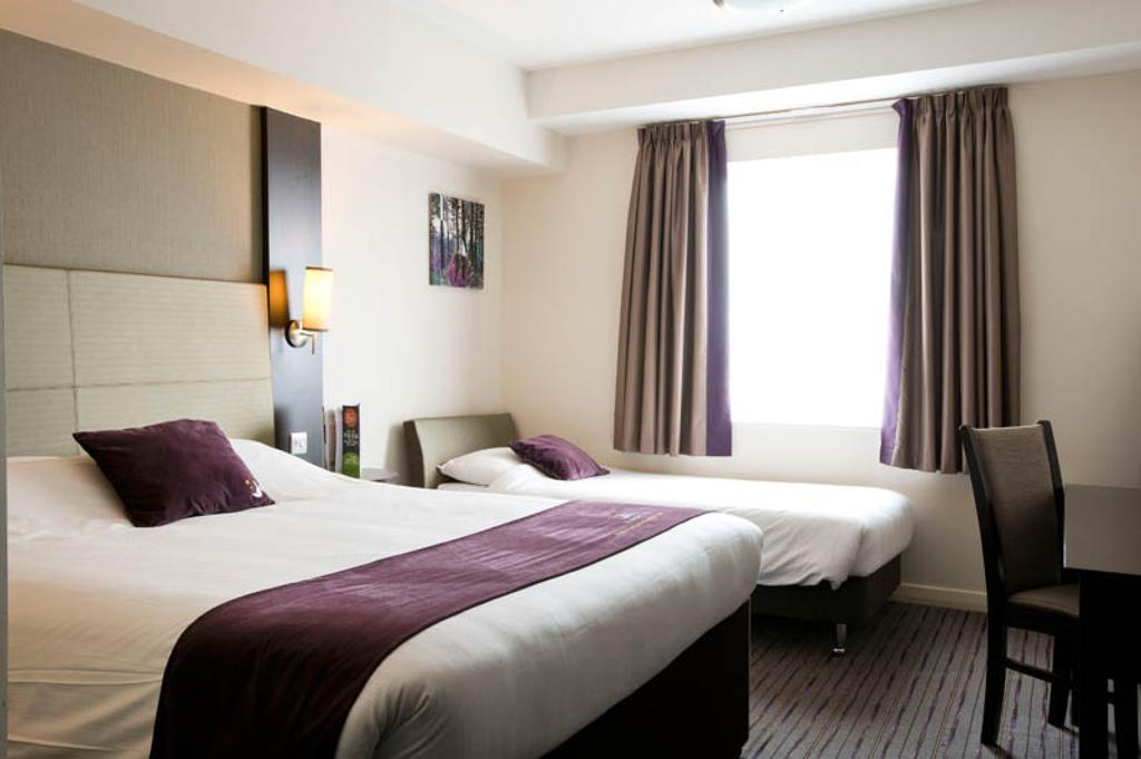 Premier Inn Manchester - Престуич Екстериор снимка