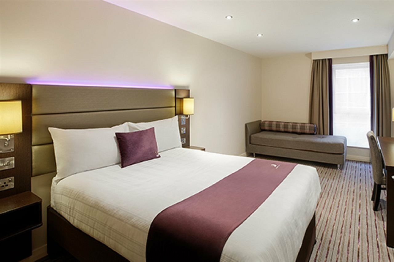 Premier Inn Manchester - Престуич Екстериор снимка