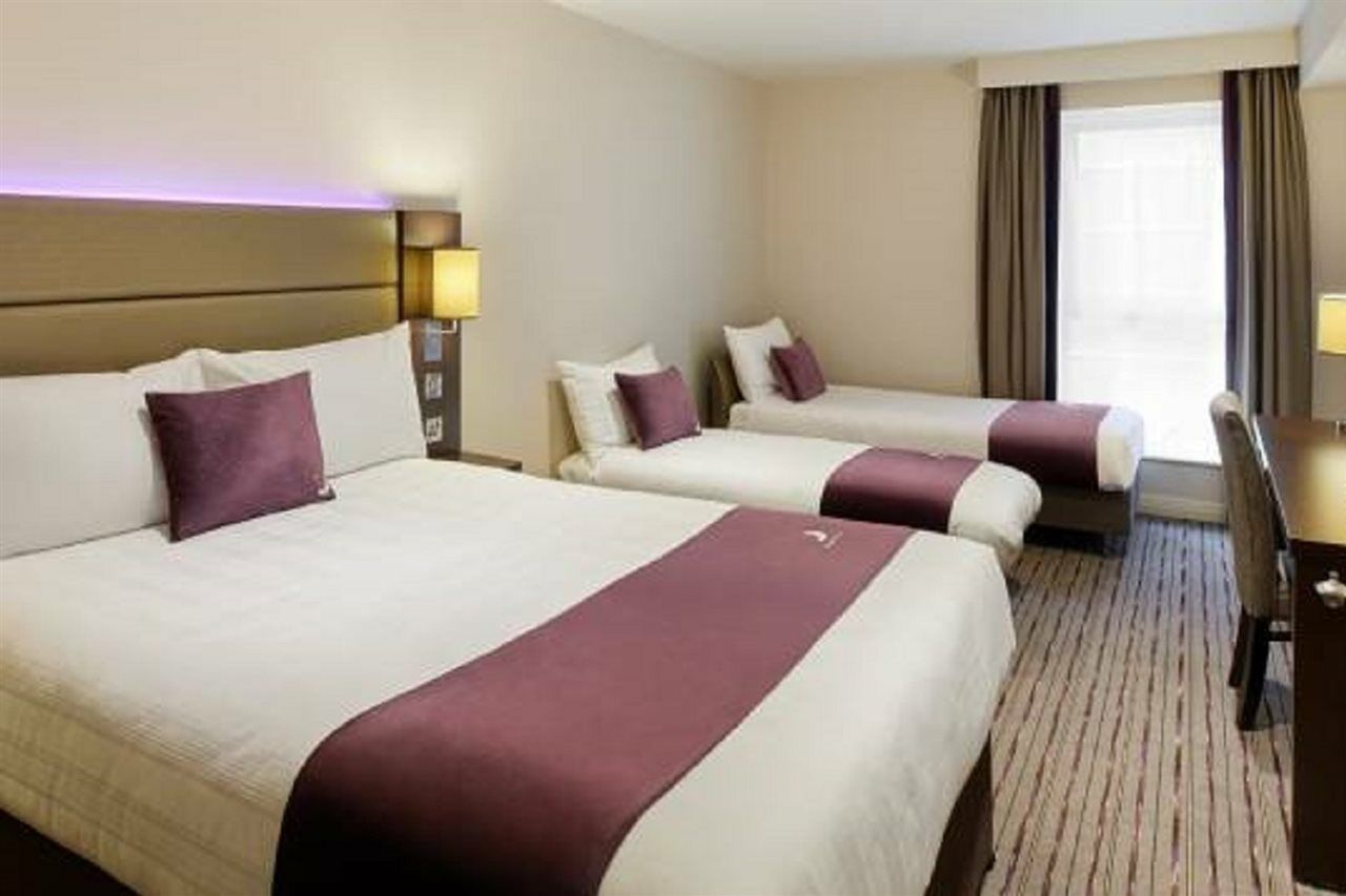 Premier Inn Manchester - Престуич Екстериор снимка